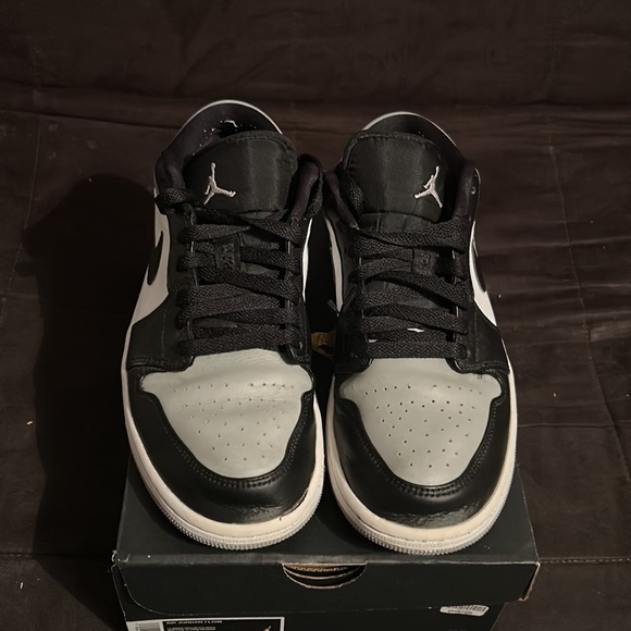 Jordan 1 low “shadow toe “ - Picture 2 of 3